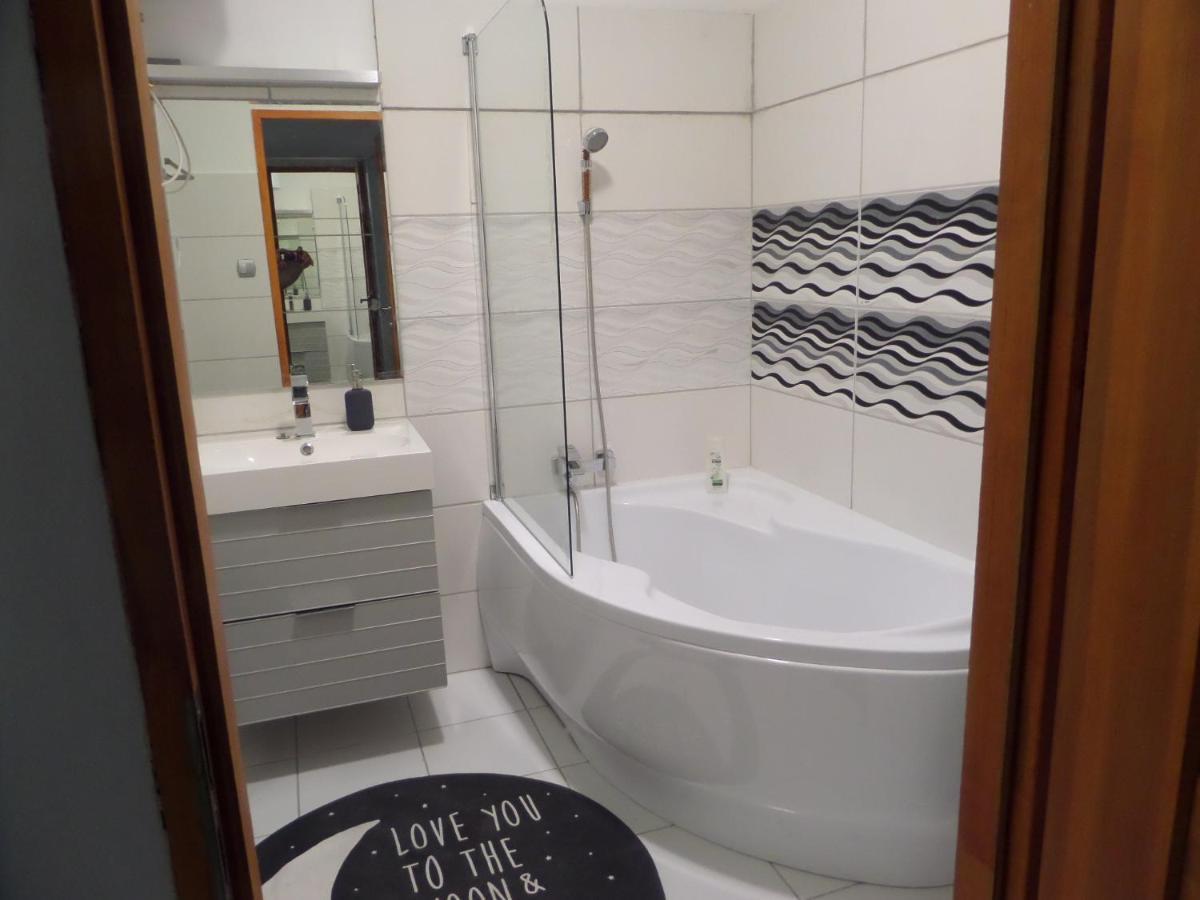 Drs Apartment, Fully Renovated Flat Budapest Bagian luar foto